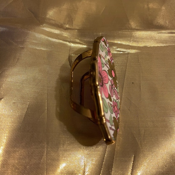 VINTAGE RING GOLD TONE / LIPSTICK HOLDER - Picture 2 of 8